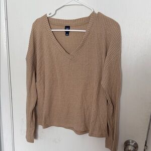 GAP Women's V-Neck Sweater in Tan